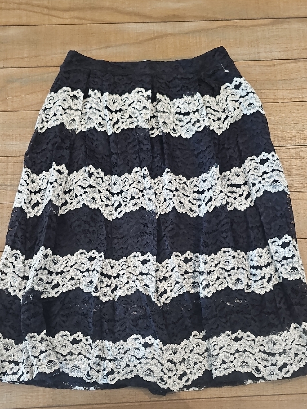 Who What Wear Black and Cream Lace A-Line Skirt